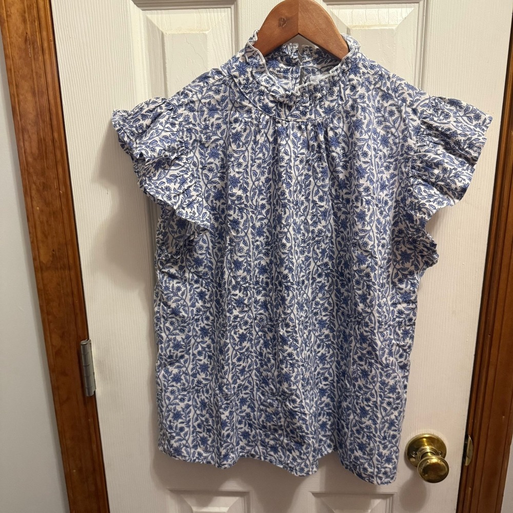 THML Blue and White Floral Print Mock Neck Ruffle Cap Sleeve Blouse Top Medium
